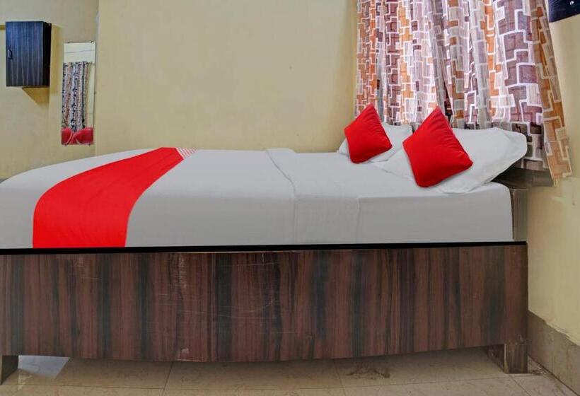 Отель Flagship The Hangout Residency Inn