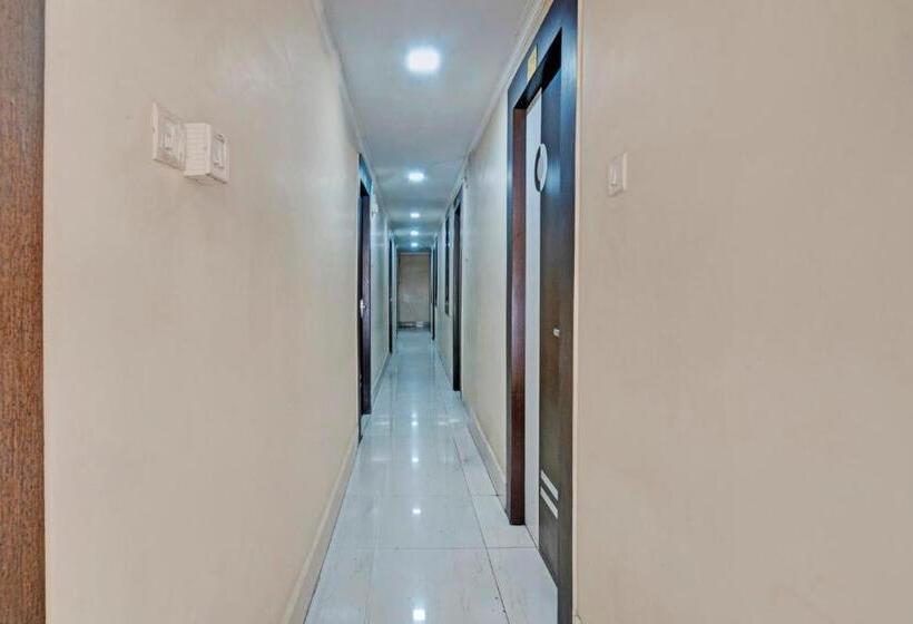 Отель Flagship The Hangout Residency Inn