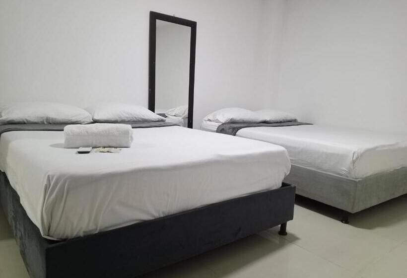 Отель Imperial House