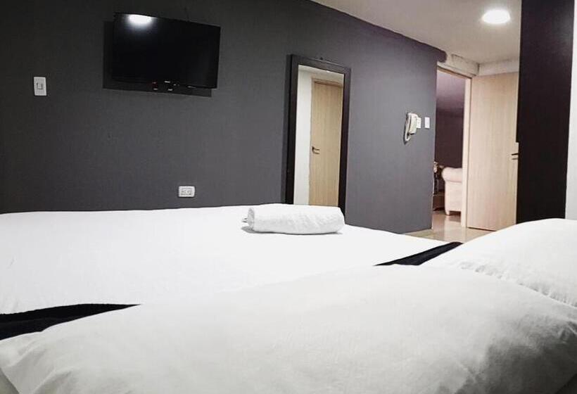 Отель Imperial House