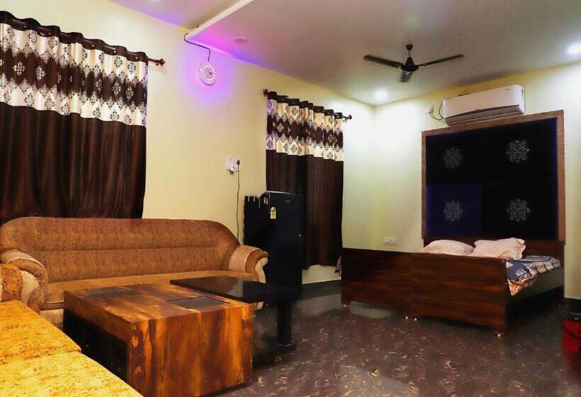 فندق Oyo 80950b Samrat Lodge