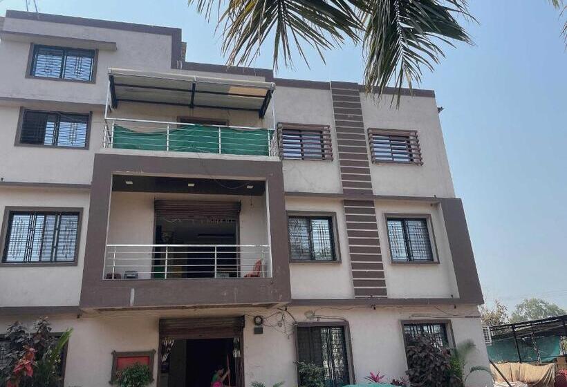 בית מלון כפרי Oyo 80950b Samrat Lodge