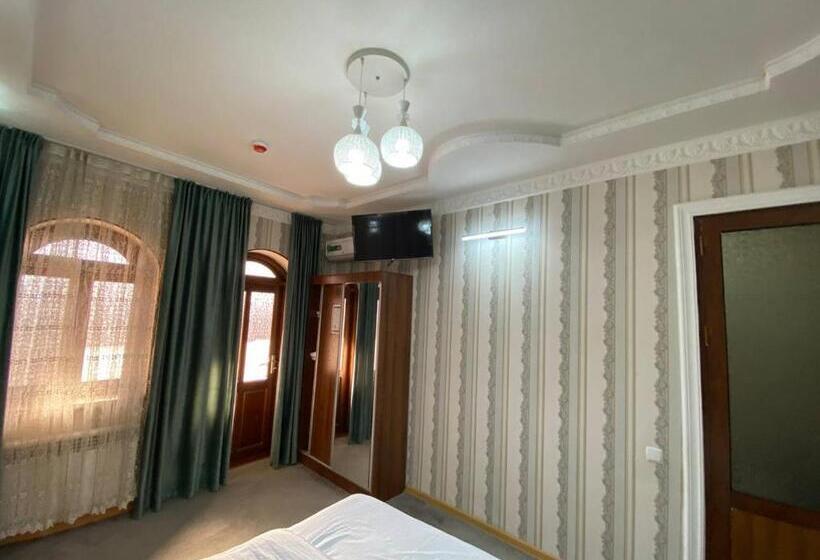 فندق Registon Amir