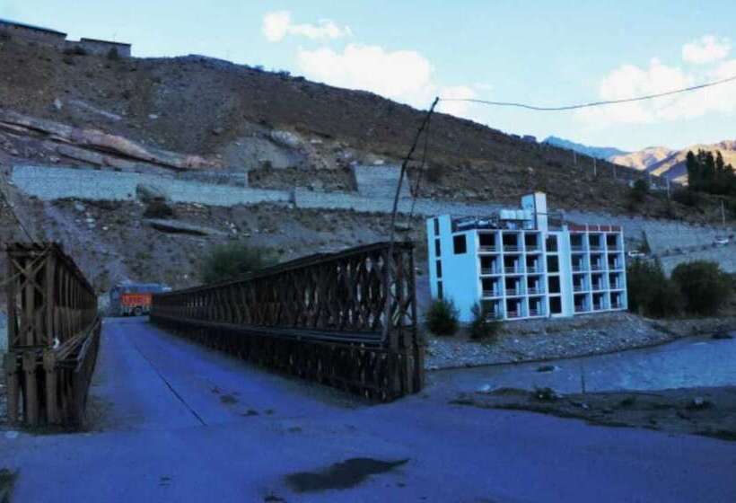 Hotel The Royal Kargil