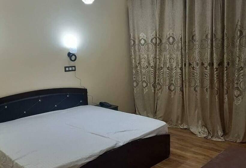 Hotel The Royal Kargil