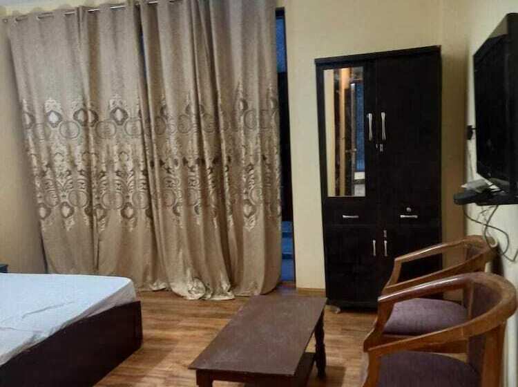 Hotel The Royal Kargil