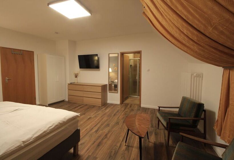 בית מלון כפרי Zimmer Asiadreieck Pension