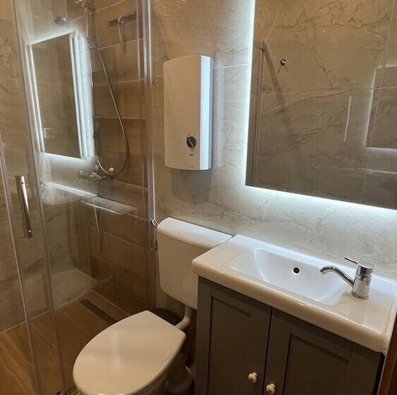 בית מלון כפרי Zimmer Asiadreieck Pension