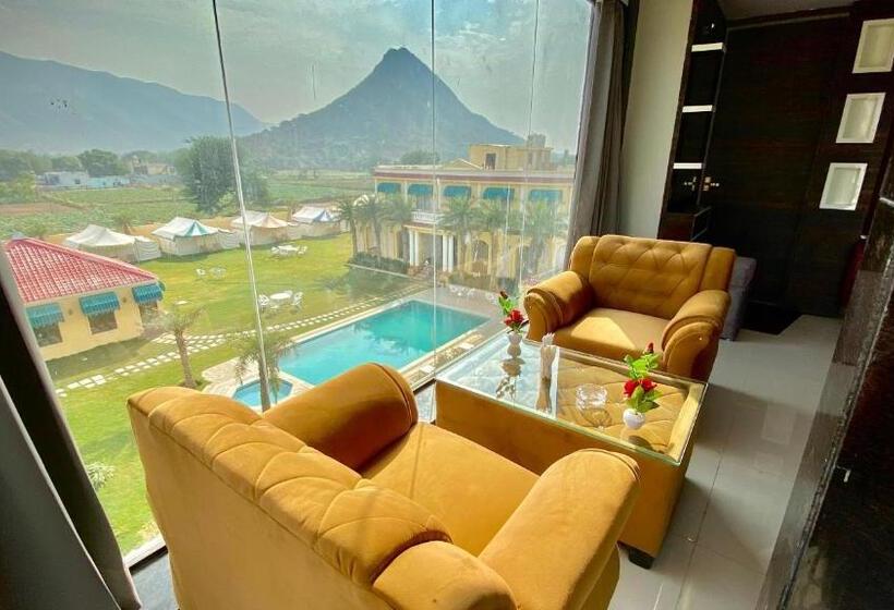 R M Resort   Luxury Rooms With Pool