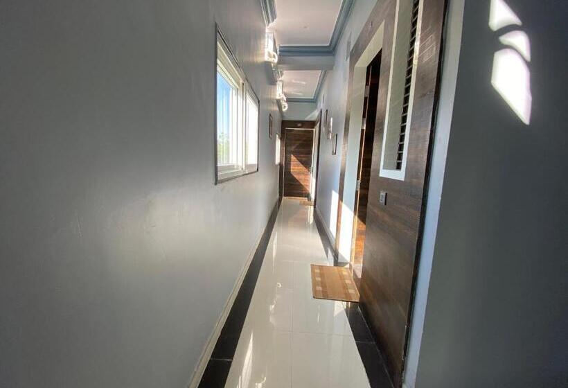 R M Resort   Luxury Rooms With Pool