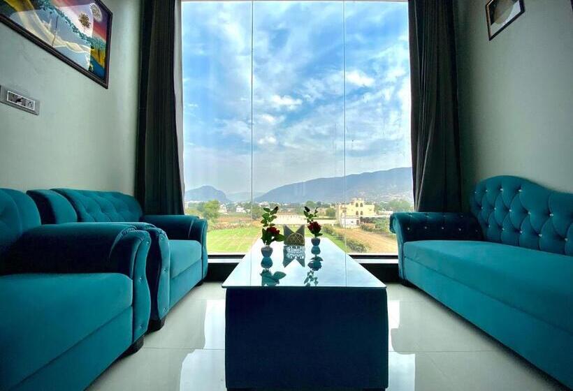 R M Resort   Luxury Rooms With Pool