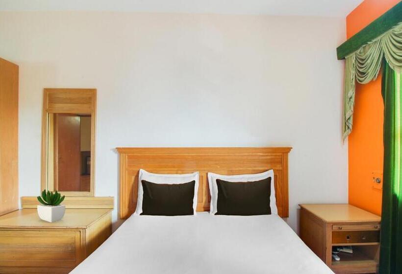 Отель Fabexpress Alor Resort