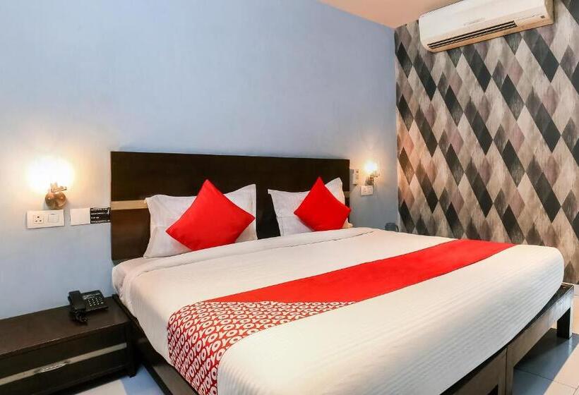 호텔 Collection O Ak Acacia Jazz Club