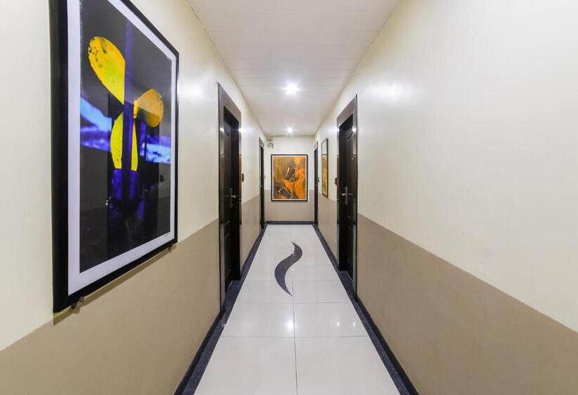 호텔 Collection O Ak Acacia Jazz Club