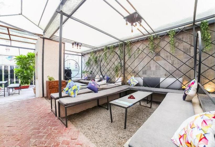 호텔 Collection O Ak Acacia Jazz Club