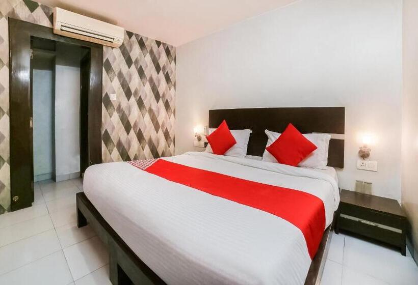 호텔 Collection O Ak Acacia Jazz Club