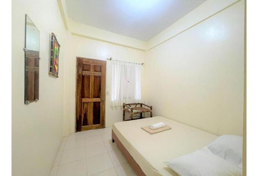 Hotel Oyo 876 Escurel Inn Boracay