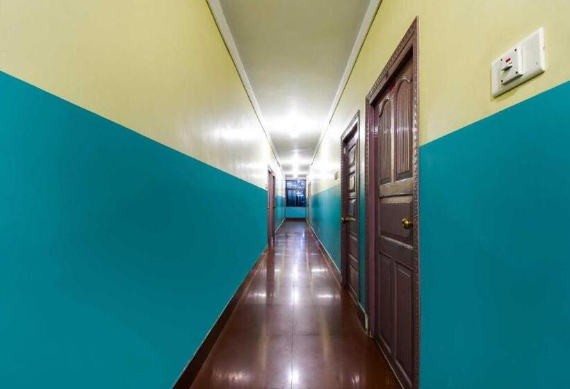 ホテル Collection O Sahana