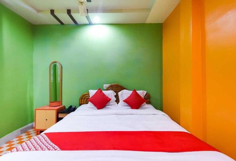 ホテル Collection O Sahana