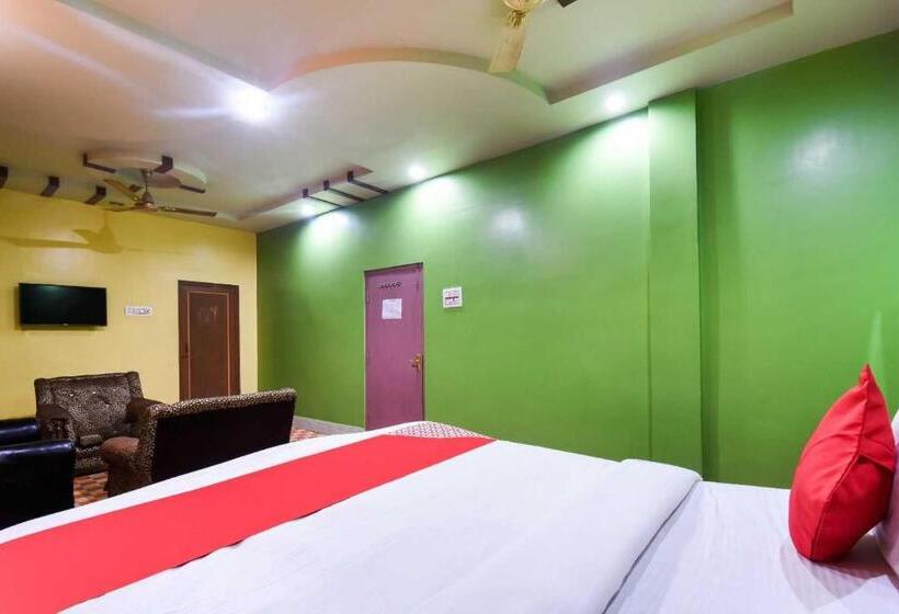 فندق Collection O Sahana