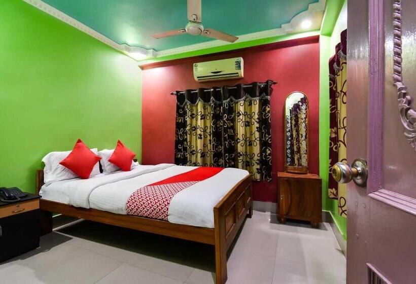 فندق Collection O Sahana