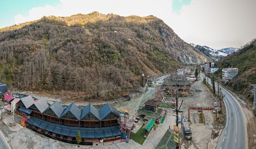 בית מלון כפרי Pınar Suit Bungalow