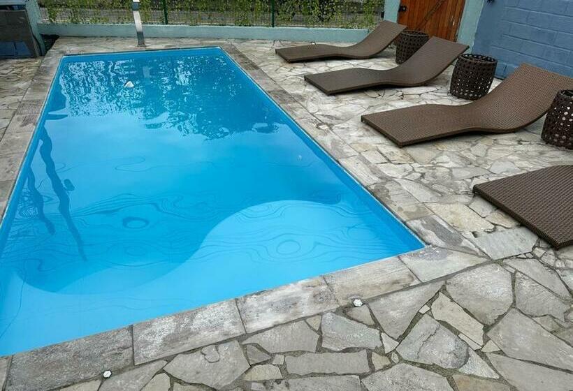 הוסטל Vila Maui