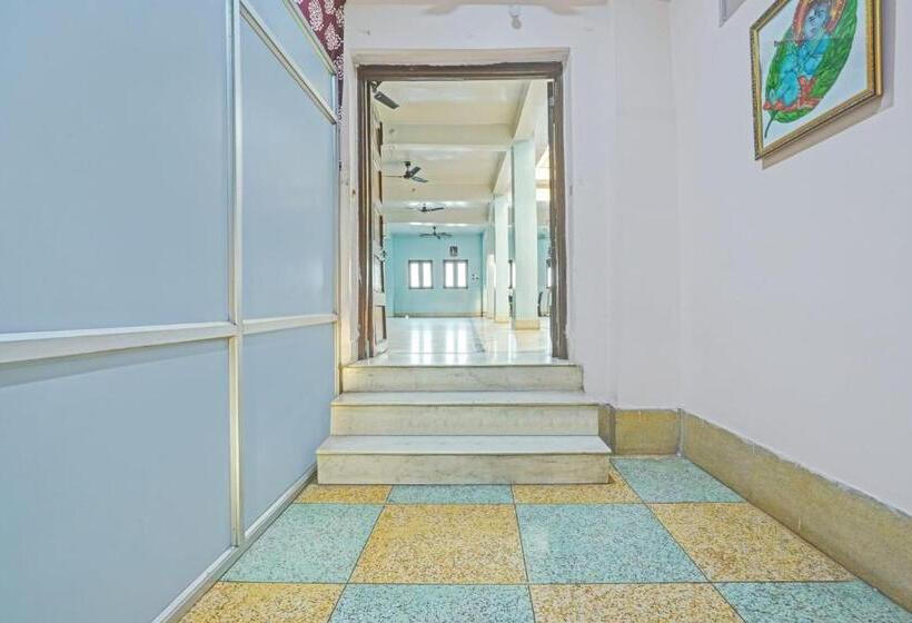 Flagship Hotel Pragya 4