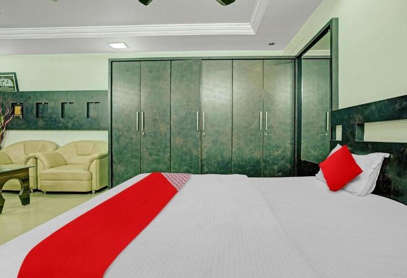 Flagship Hotel Pragya 4