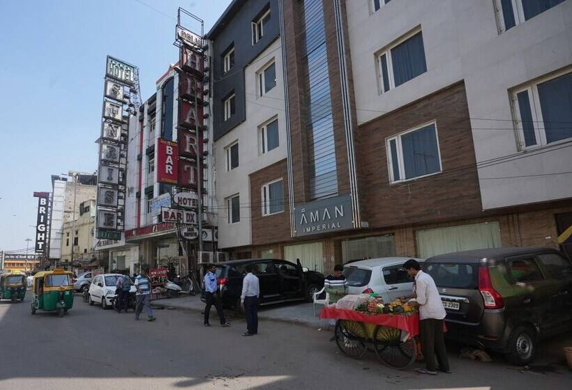 בית מלון כפרי Aman Imperial At New Delhi Railway Station