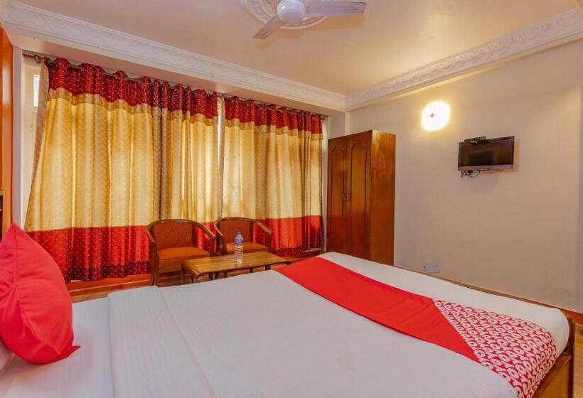 هتل Oyo 795  Holiday Inn