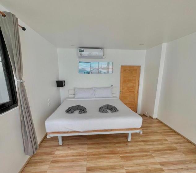 Отель Patong Sunset Villa Phuket