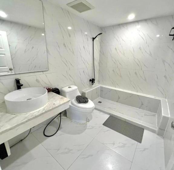 Отель Patong Sunset Villa Phuket