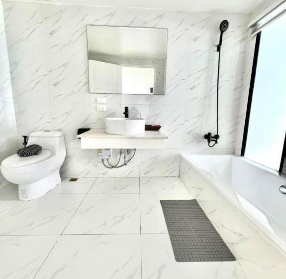 Отель Patong Sunset Villa Phuket