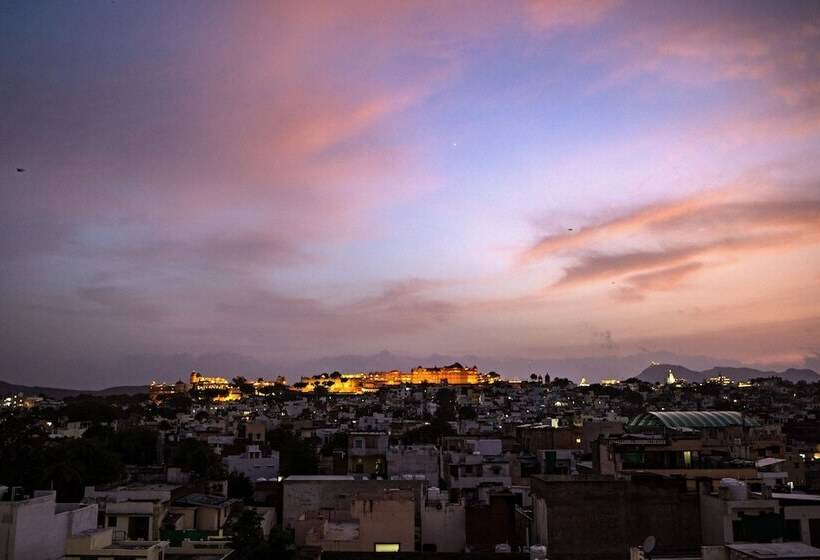 هتل The Mangal View Residency  A Luxury Boutique Business