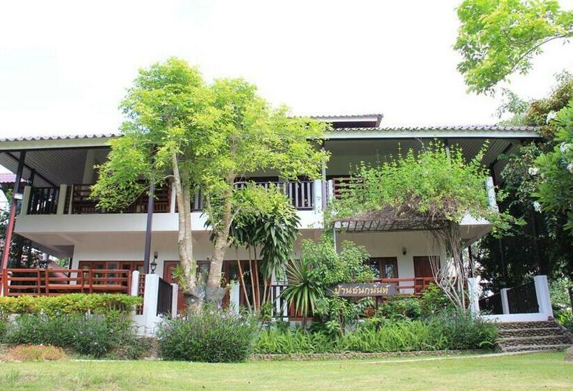 Пансион Baan Chanoknunt Resort Pai