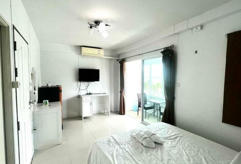 بنسيون Ban Rim Lay Bangsaen Hotel