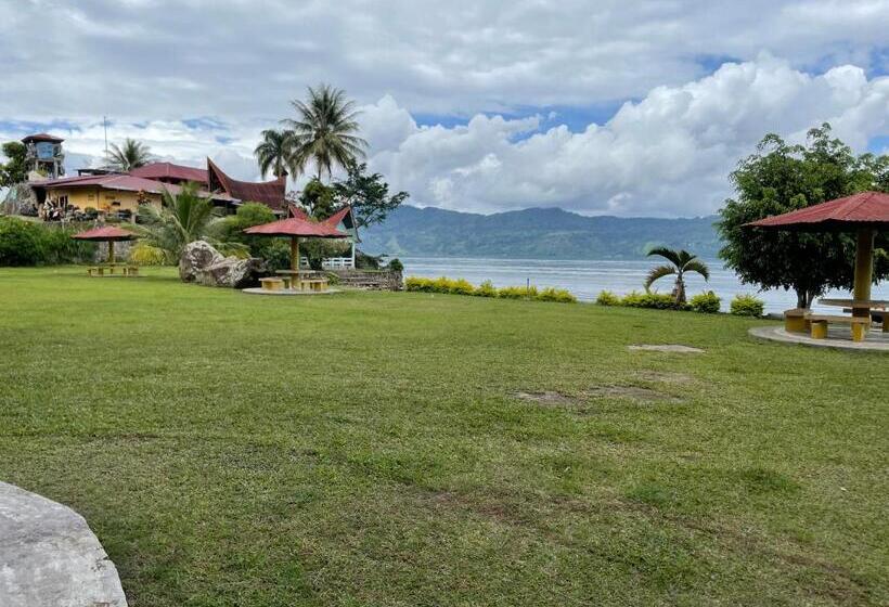 פנסיון Marroan Acc