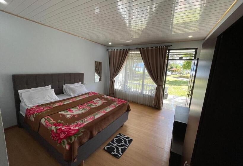 פנסיון Marroan Acc