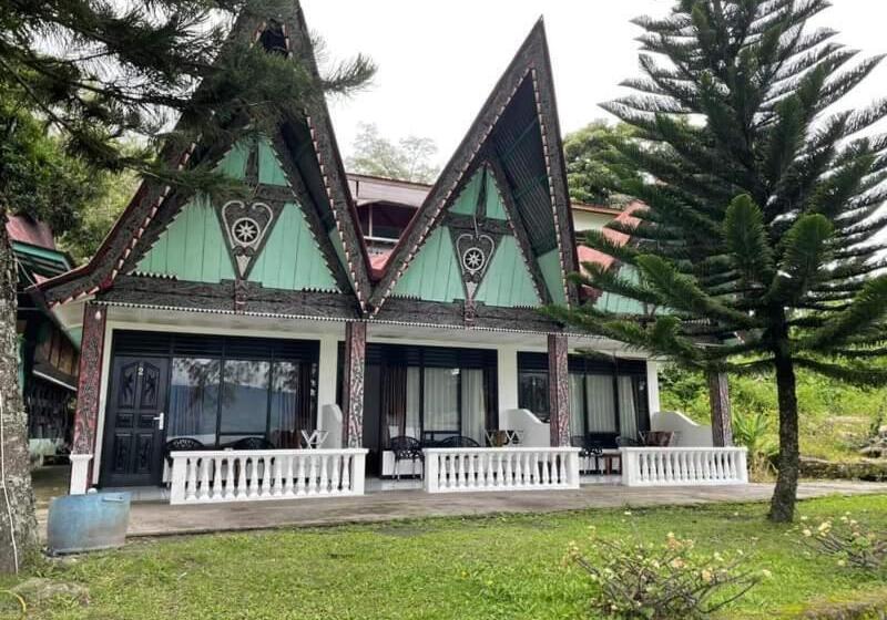 פנסיון Marroan Acc