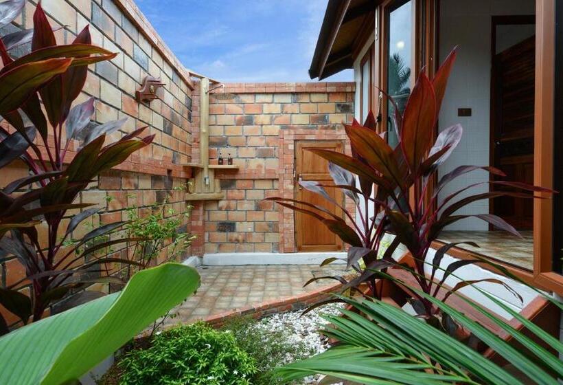 Pingchan Koh Phangan Beachfront Resort