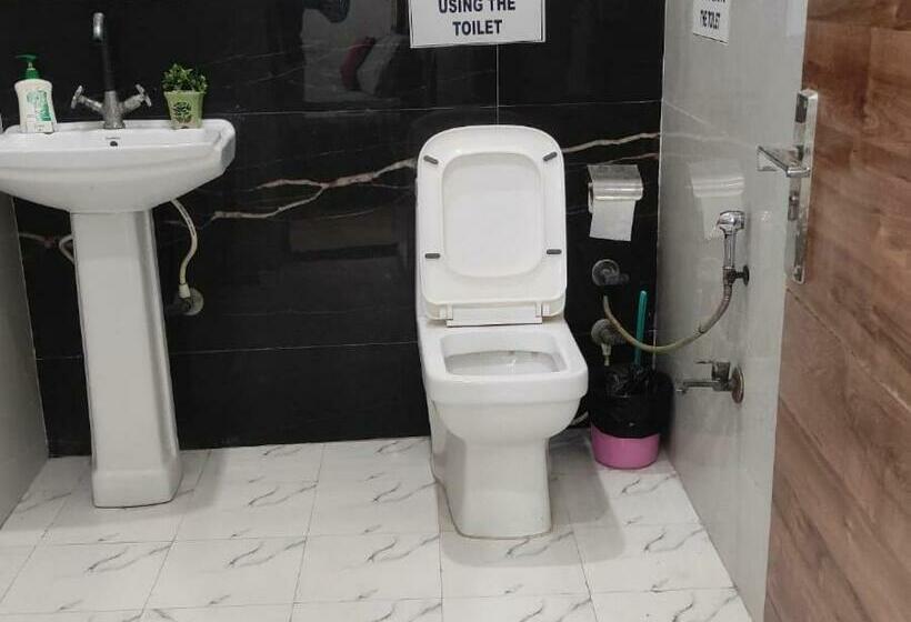 Taj Backpackers Hostel