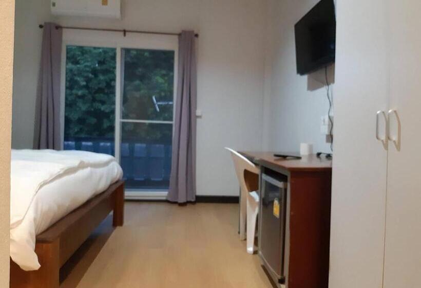 הוסטל แสงสินธ์เฮ้าส์ Shangsin House