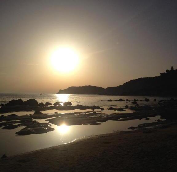 B&b Scala Dei Turchi Beach