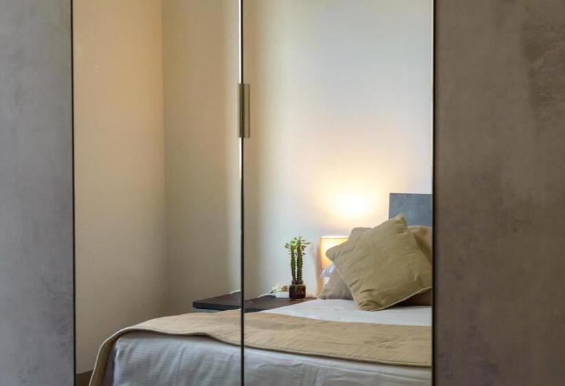 تختخواب و صبحانه Homelink Firenze   Charlotte