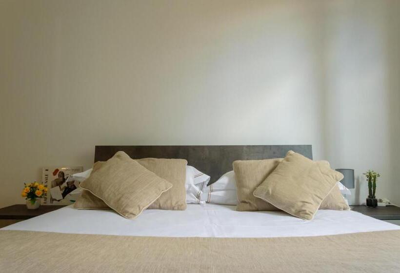 تختخواب و صبحانه Homelink Firenze   Charlotte