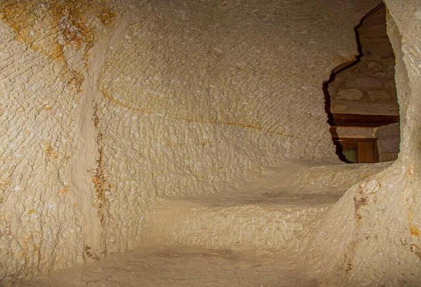 민박 Junior Ottoman Cave