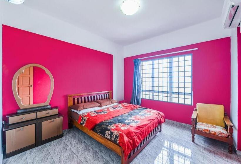 Отель Oyo 90398 Sunshine Bay Resort Port Dickson Private Condo