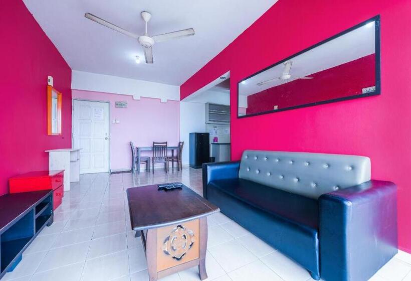 Отель Oyo 90398 Sunshine Bay Resort Port Dickson Private Condo