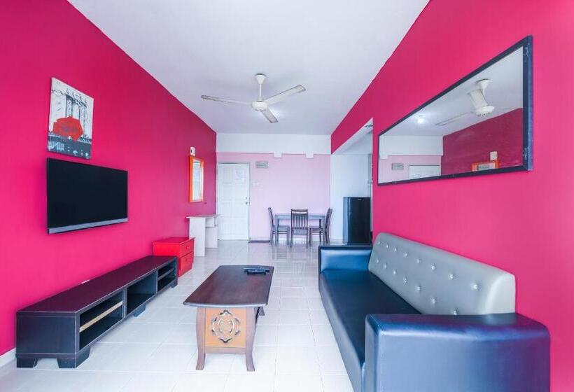 Отель Oyo 90398 Sunshine Bay Resort Port Dickson Private Condo